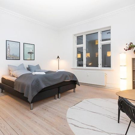 Come Stay In Aarhus - Close To Everything 4 People エクステリア 写真